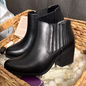 Soda Black Ankle Booties